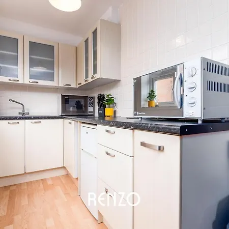 Апартаменты Bright And Warm 1-Bed Annexe In West Bridgford, Nottingham By Renzo, Free Driveway Parking! Экстерьер фото